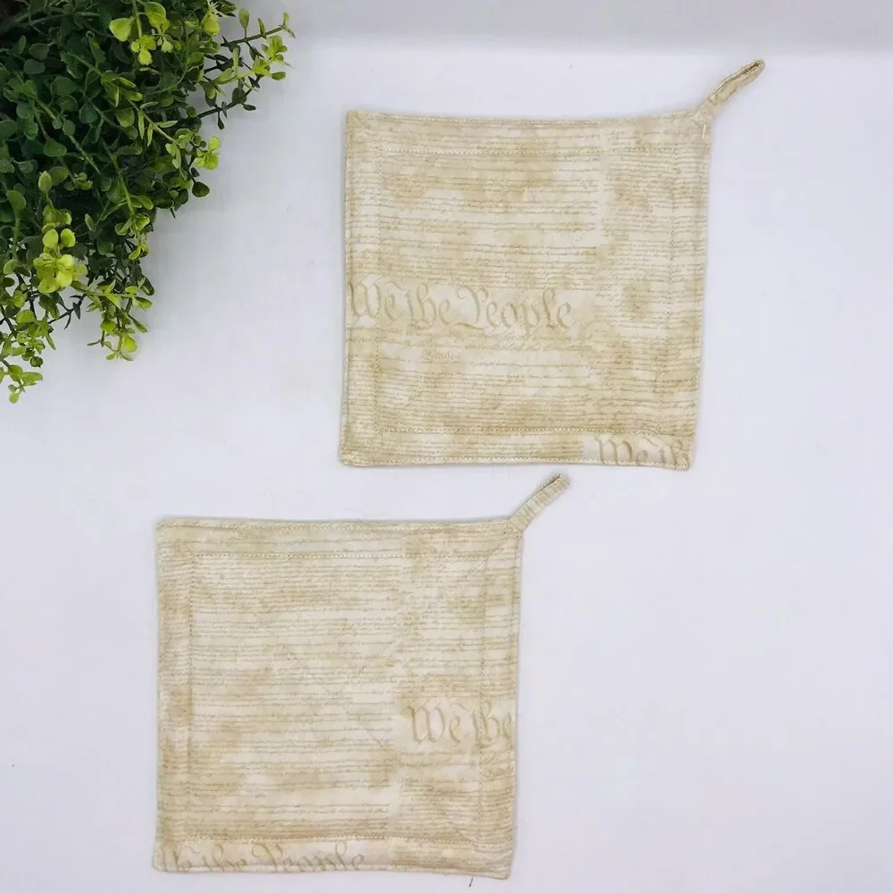 2 Square Potholders, Neutral We The People Patriotic Kitchen 7x7 Inches
